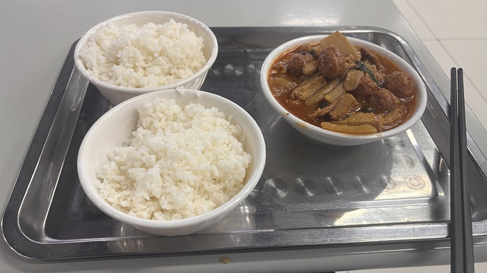 云一丸子烩菜，8 元